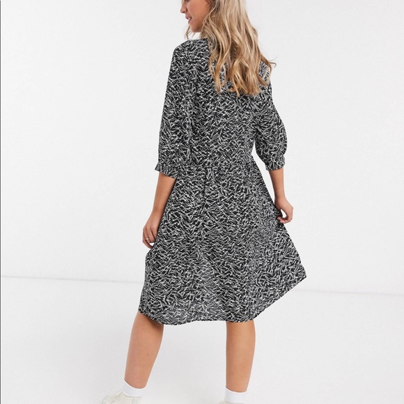 JDY midi dress in geo print - Picture 3 of 7